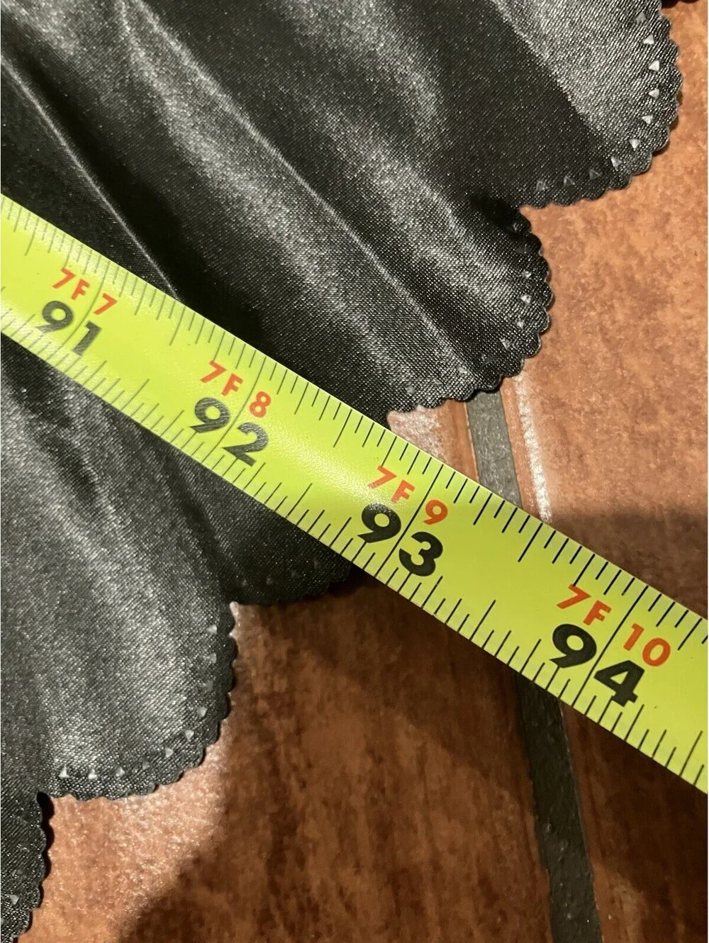 Black 92” ROUND Lamour Satin TABLECLOTH With Scalloped Edge New In Bag